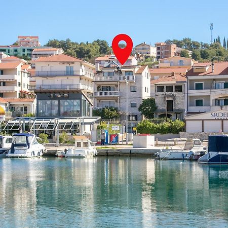 Seaside Apartments With A Swimming Pool Okrug Gornji, Ciovo - 11374 特罗吉尔 外观 照片