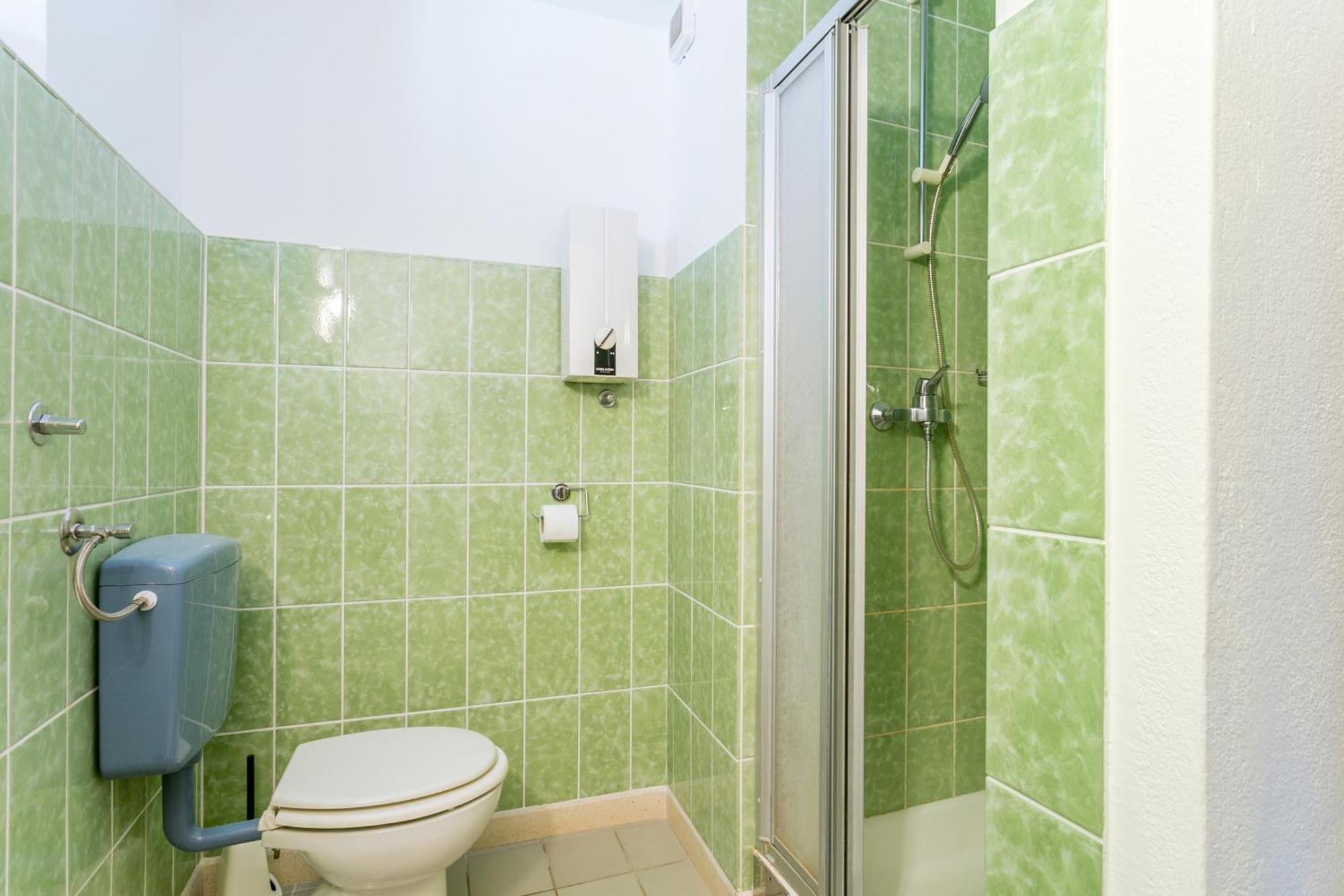 Seaside Apartments With A Swimming Pool Okrug Gornji, Ciovo - 11374 特罗吉尔 外观 照片