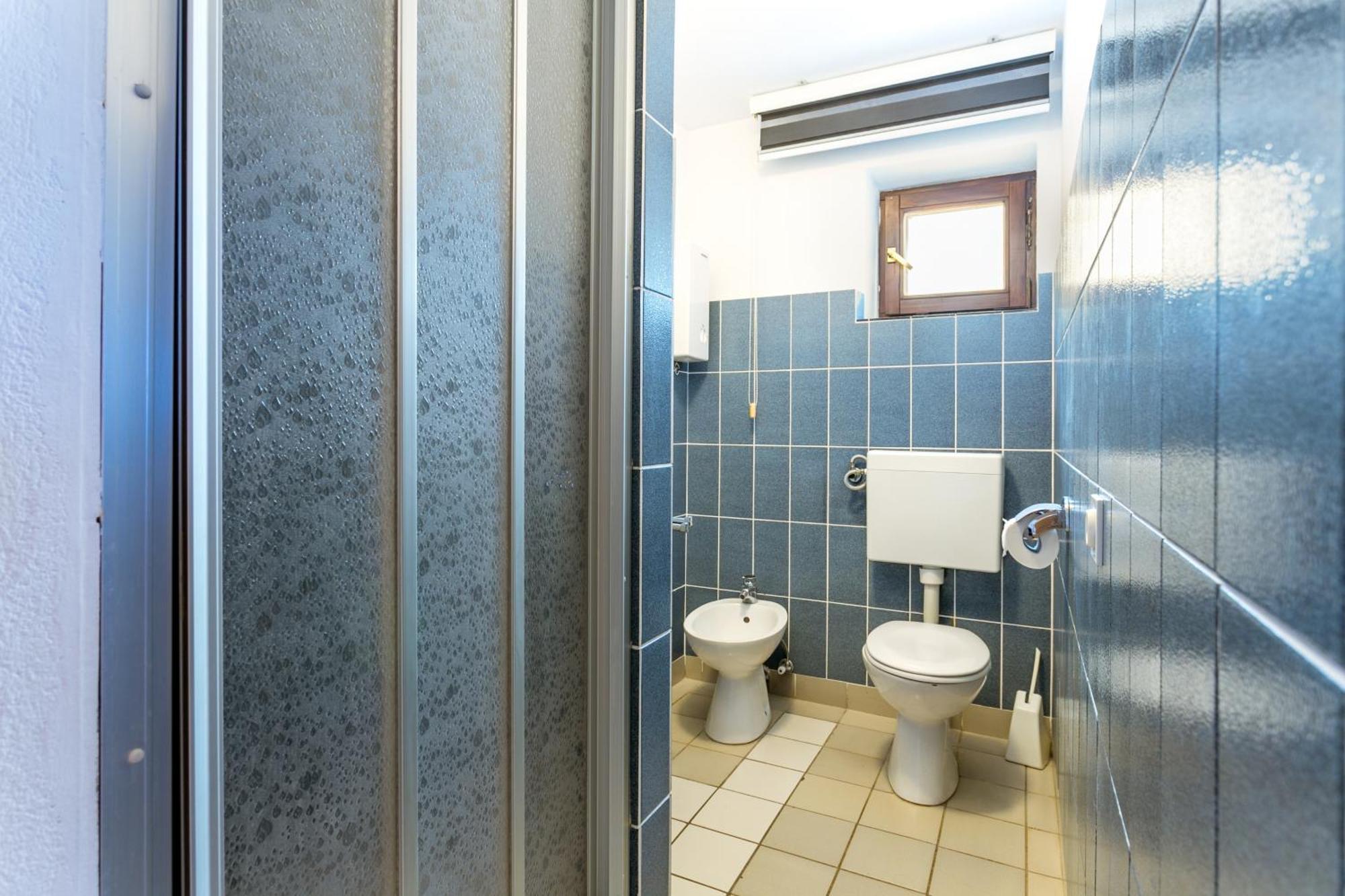 Seaside Apartments With A Swimming Pool Okrug Gornji, Ciovo - 11374 特罗吉尔 外观 照片